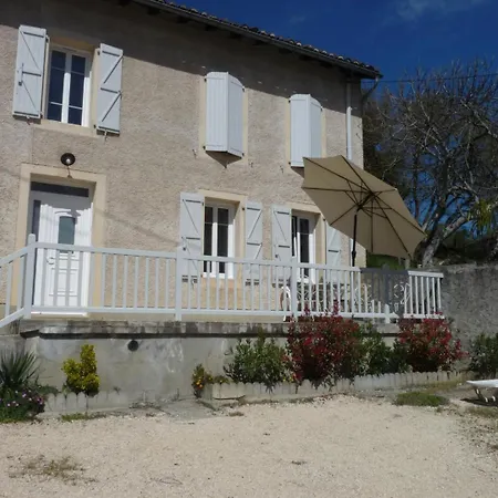 La Batisse Du Donjon Hébergement de vacances