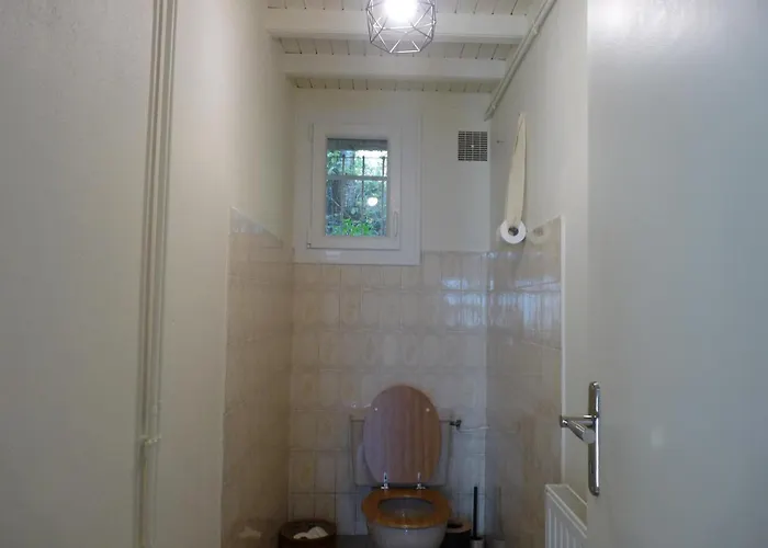 La Batisse Du Donjon