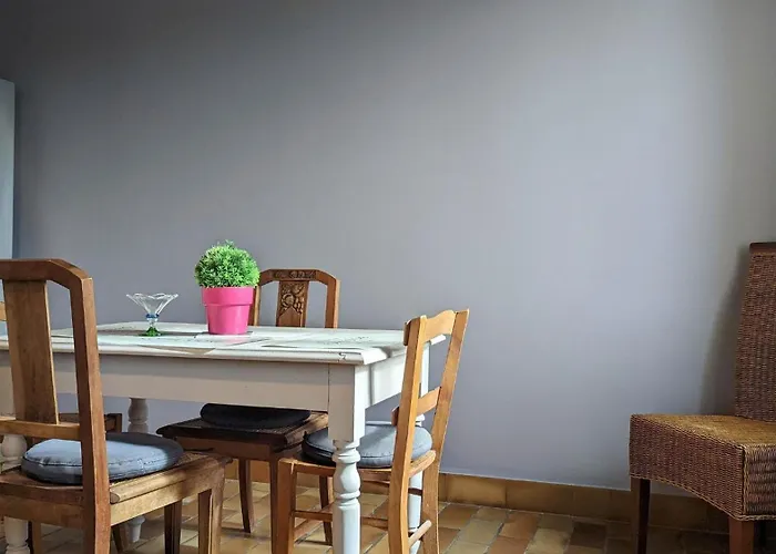 La Batisse Du Donjon Сasa de vacaciones *